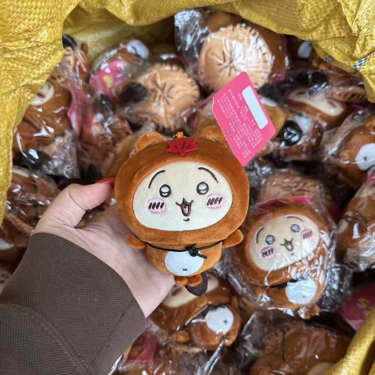 ジイタヌキぬいぐるみキーホルダー 日本アニメコスプレ人形 ソ - Phone Accessories Charms のレビューと価格